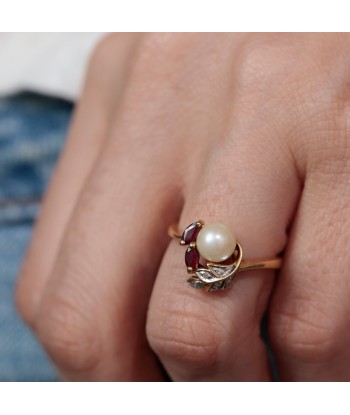 Bague feuillages perle et rubis de pas cher