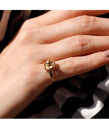 Bague ancienne couronne perles hantent personnes