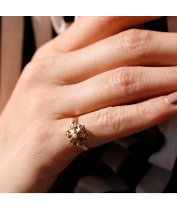 Bague ancienne couronne perles hantent personnes