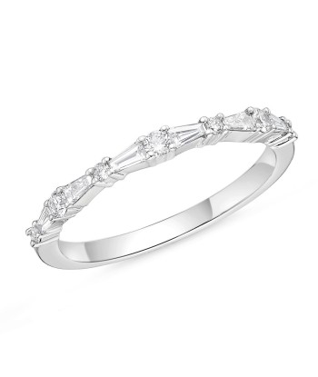 Memoire 18k White Gold Alternating Tapered Baguette and Round Diamond Stackable Ring 2 - 3 jours ouvrés.