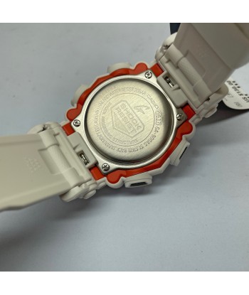 Casio G-Shock GA900AS-7A Astro World Space Watch White Orange Silver Metallic une grave pollution 