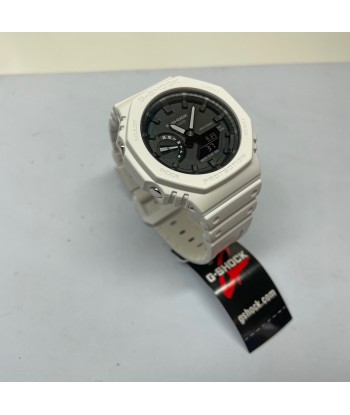 Casio G-Shock White Watch Black Dial CasiOak GA2100 Series GA2100-7A Le MVP de beaucoup