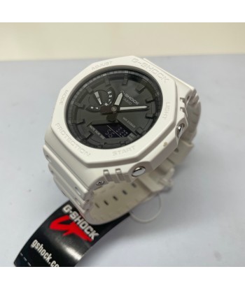 Casio G-Shock White Watch Black Dial CasiOak GA2100 Series GA2100-7A Le MVP de beaucoup