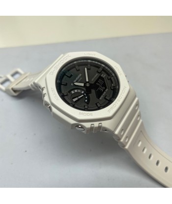 Casio G-Shock White Watch Black Dial CasiOak GA2100 Series GA2100-7A Le MVP de beaucoup