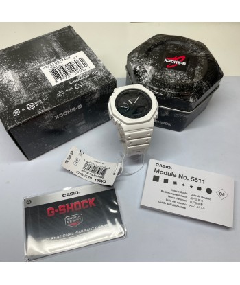 Casio G-Shock White Watch Black Dial CasiOak GA2100 Series GA2100-7A Le MVP de beaucoup