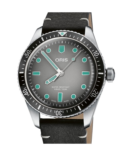 Oris Divers Sixty-Five 40MM Glow Grey Gradient Dial Black Leather Strap Watch 01 733 7707 4053-07 5 20 89 Véritable concentré