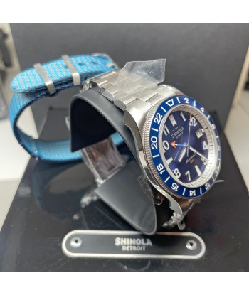 Shinola 40MM Monster GMT Automatic Navy Blue Dial Extra Ocean Plastic Strap Watch S0120247286 de la marque