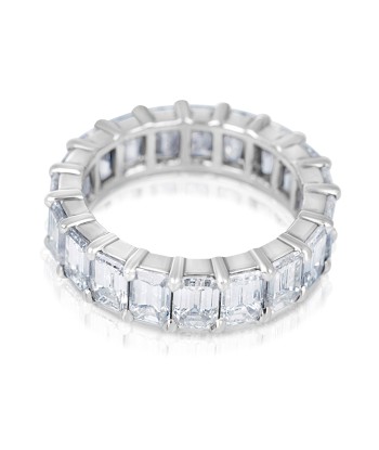 18K White Gold Emerald Cut Diamond Eternity Band Ring 7.50 carats en ligne des produits 