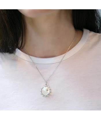 Monica Rich Kosann  Mother of Pearl Sapphire Sun Charm Necklace Paris Déstockage Promo