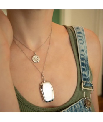 Monica Rich Kosann The "Finn" Locket Necklace la livraison gratuite