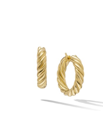 DY 1" Sculpted Cable Hoop Earrings in 18K Yellow Gold pas cher