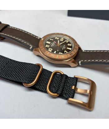 Shinola 40MM Bronze Monster GMT Set Automatic Brown Dial Extra NATO Strap Watch S0120273328 À commander