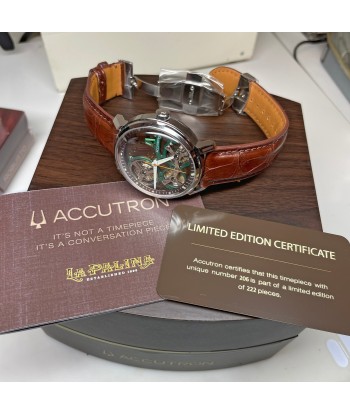 Accutron Spaceview 2020 La Palina Edition Brown Watch 2ES6A007 with Cigar Humidor Set chez Cornerstreet bien 