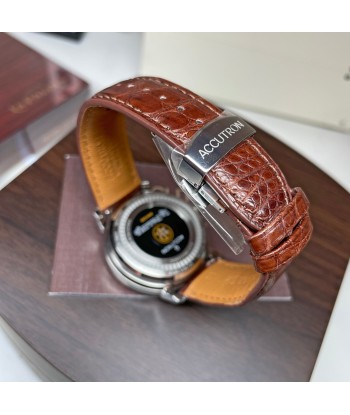 Accutron Spaceview 2020 La Palina Edition Brown Watch 2ES6A007 with Cigar Humidor Set chez Cornerstreet bien 