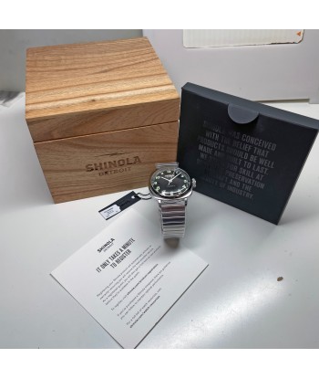 Shinola 39mm The Mechanic Watch Black Dial Steel Bracelet S0120282834 en linge