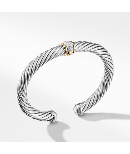 David Yurman 7MM Cuff Bracelet with Diamonds and Gold est présent 