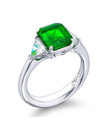 JB Star Emerald & Triangle Diamond Ring Platinum plus qu'un jeu 