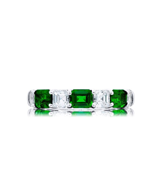 JB Star Emerald & Square Diamond Anniversary Band Ring Platinum en linge